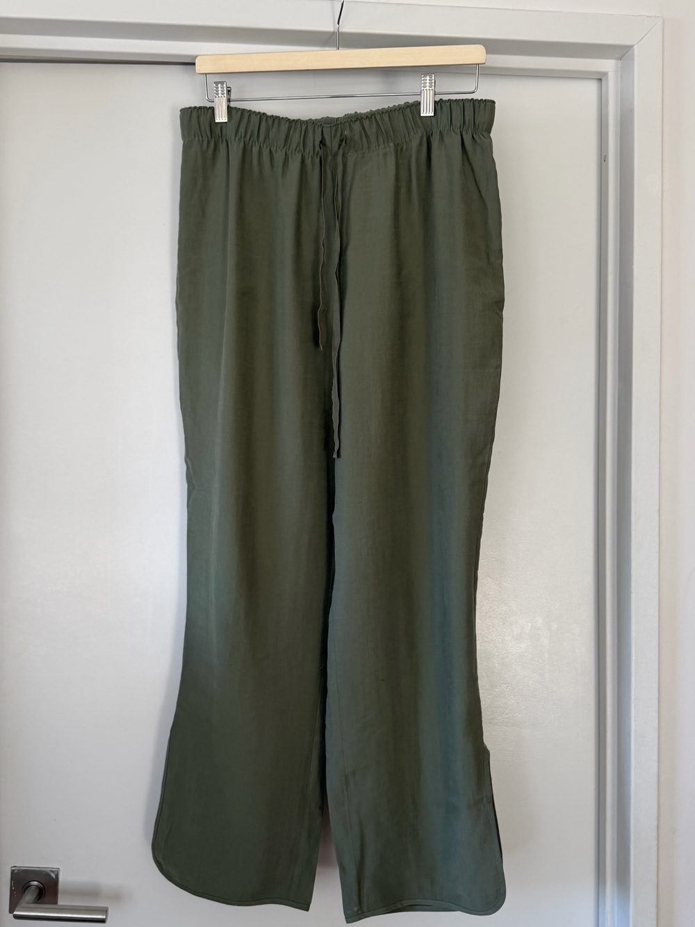 Relaxed Wide-Leg Pants - Olive